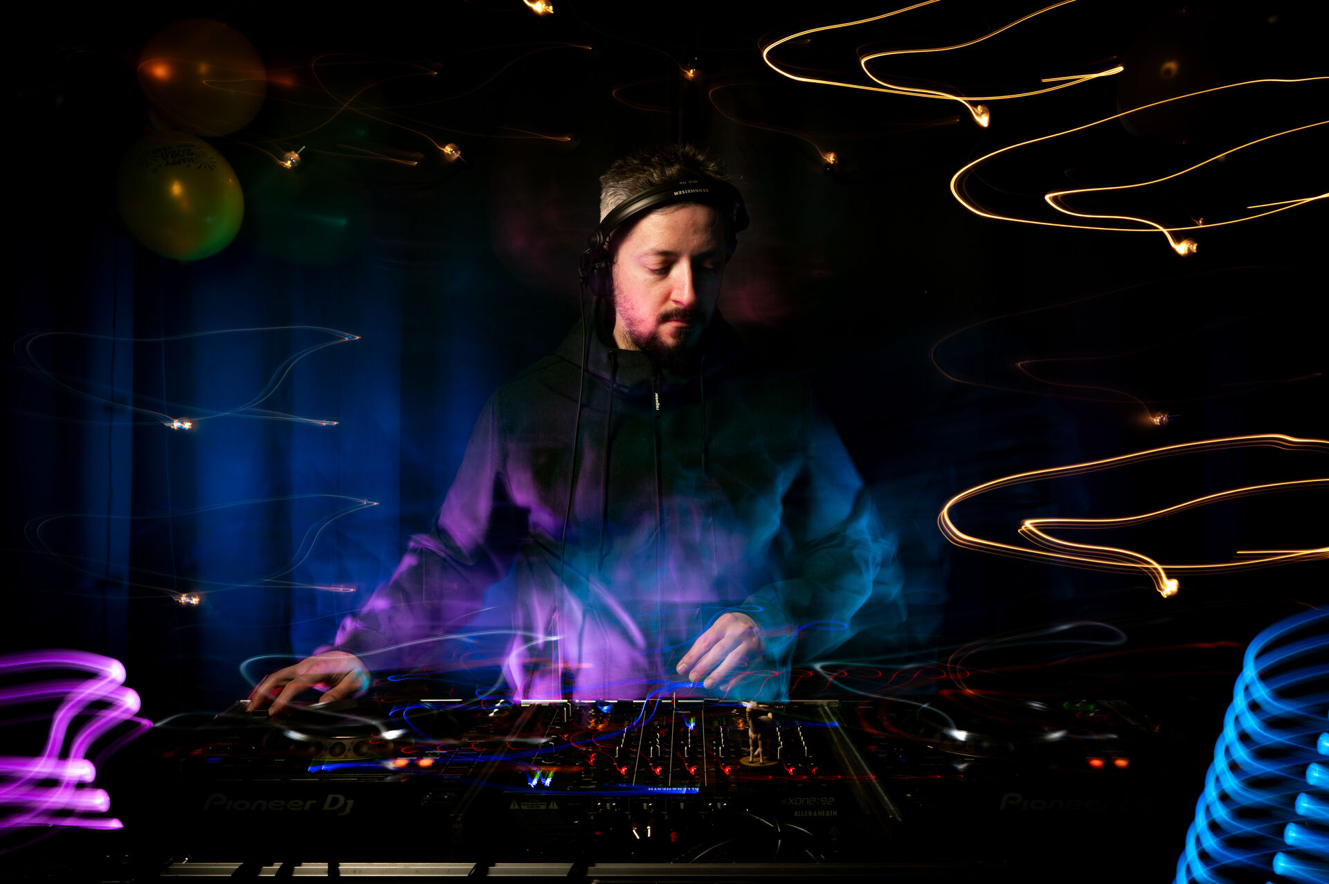 NED RO — DJ set with light trails
